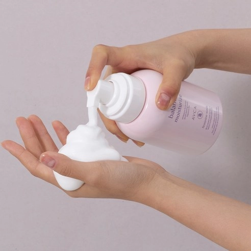 Pure & Bubble Mild Acidic Feminine Cleanser - Image 7