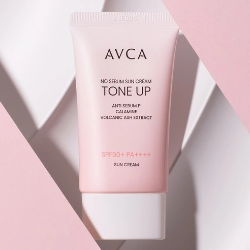 Tone-up No Sebum Mineral Sun cream [SPF50+/PA++++] - Image 3
