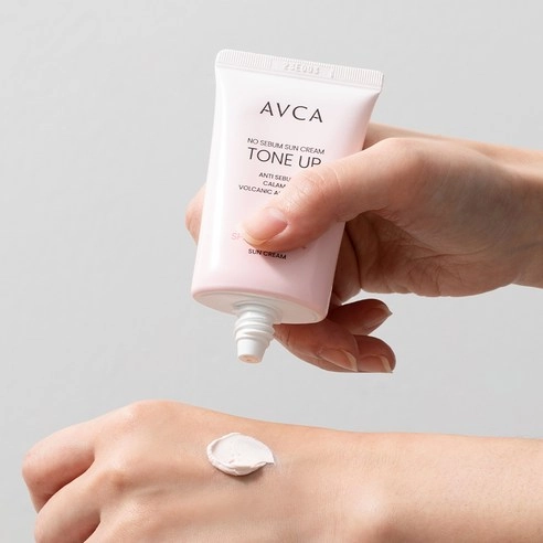 Tone-up No Sebum Mineral Sun cream [SPF50+/PA++++] - Image 4