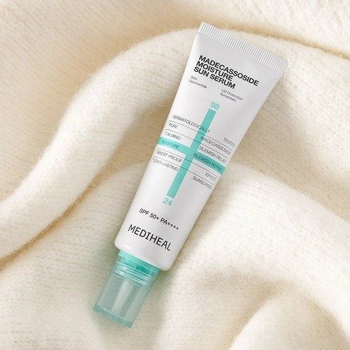 Madecassoside Moisture Sun Serum [SPF50+/PA++++] - Image 4