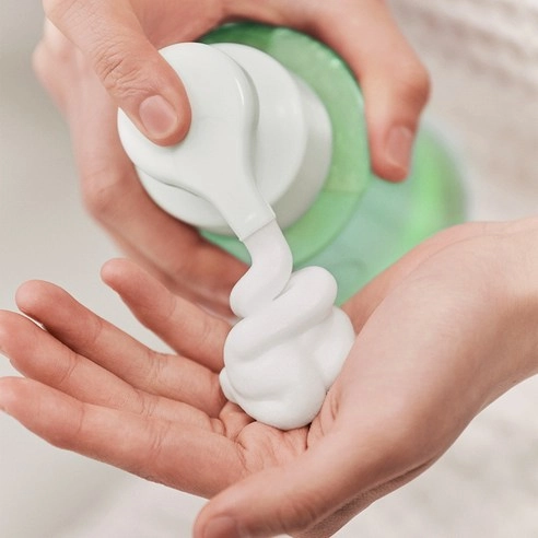 Micro Clean Soapberry Bubble Cleansing Foam - Image 4