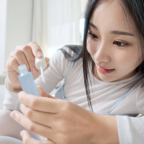 Blue Calming Vegan Cuticle Oil - Image 2