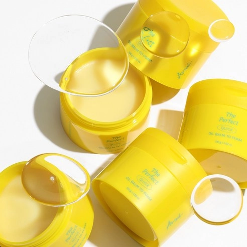 The Perfect Oil Balm to Foam - Image 8
