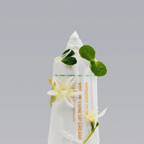 Wonder Glow Vegan Tone-up Cream - Image 4