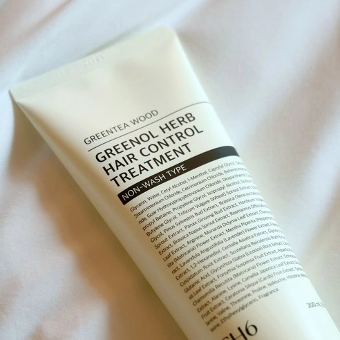 Herb Hair Control No-Wash Treatment [Green Tea Wood Scent] - Image 4