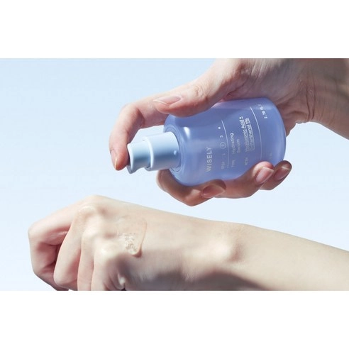 Hyaluronic Acid Hydrating Serum - Image 3