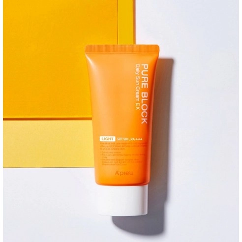 Pure Block Natural Daily Sun Cream Light [SPF50+/PA++++] - Image 3