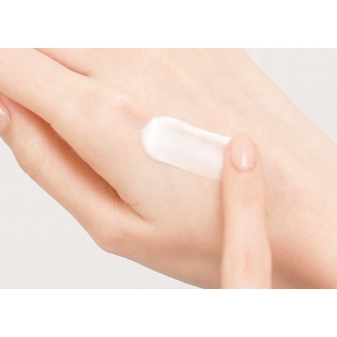 Urban Shade Moisture Serum Sun [SPF50+/PA++++], 50ml, 1pack - Image 4