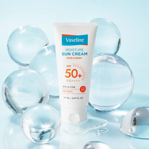 Moisture Sun Cream Face and Body [SPF50+/PA++++] - Image 3