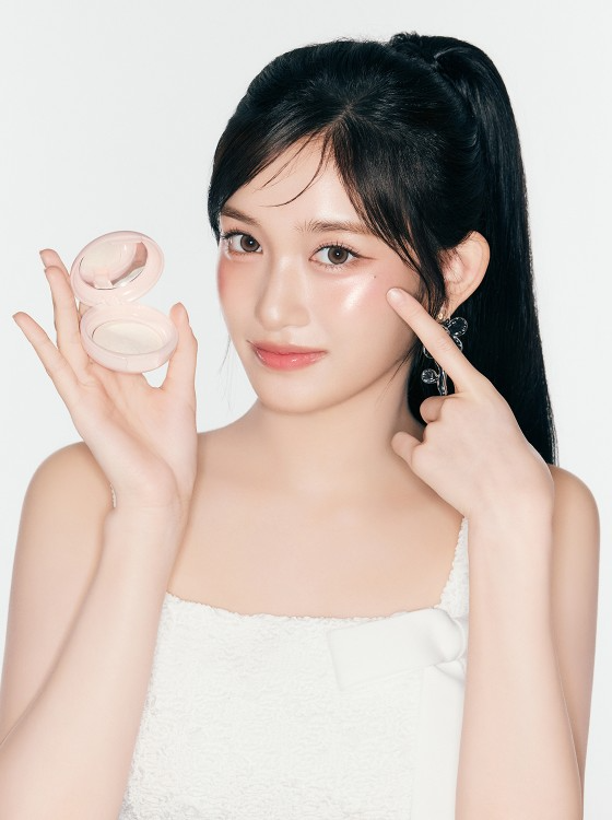 Glam Perfection Baked Highlighter, 5.5g, WH01 Frosty Shell, 1pack - Image 3