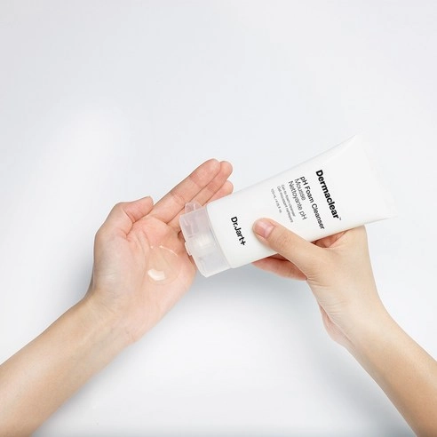 Dermaclear pH Foaming Cleanser, 120ml, 1pack - Image 4