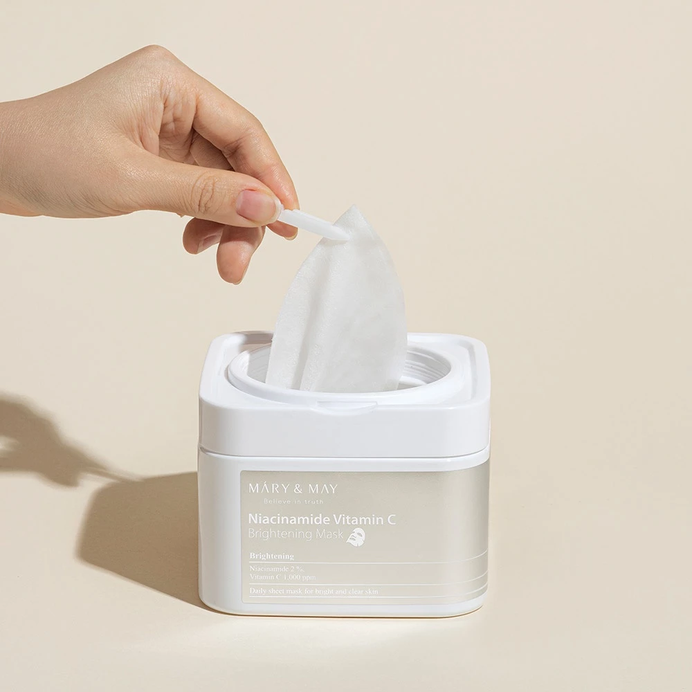 Niacinamide Vitamin C Brightening Mask - Image 3