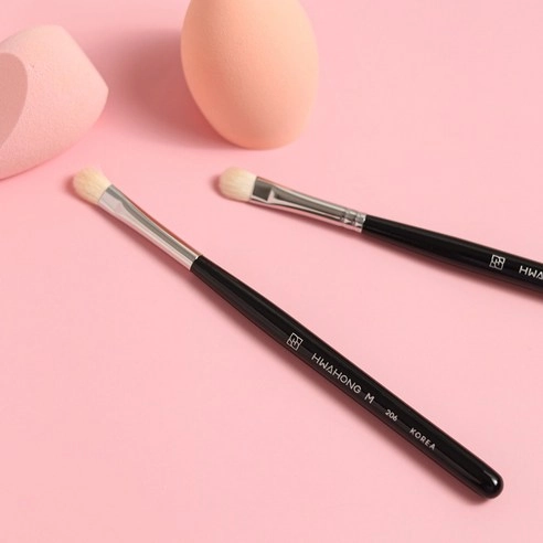 206 Eye Shadow Brush, 1ea, 1pack - Image 5