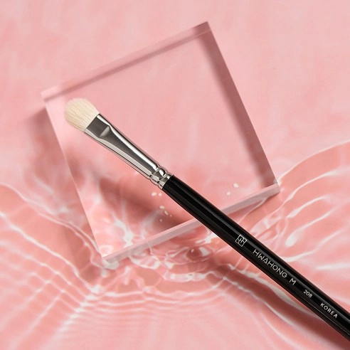 208 Eyeshadow Brush, 1ea, 1pack - Image 4