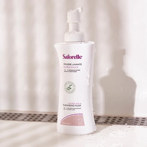 Ultra Mild Cleansing Foam - Image 3