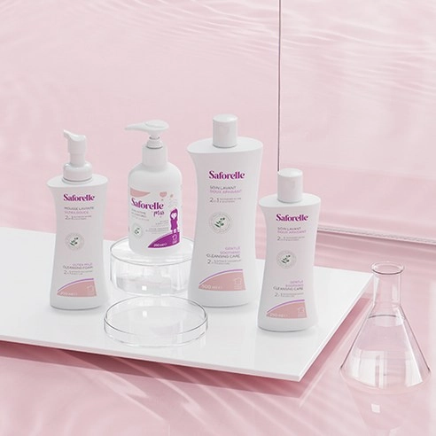 Ultra Mild Cleansing Foam - Image 5