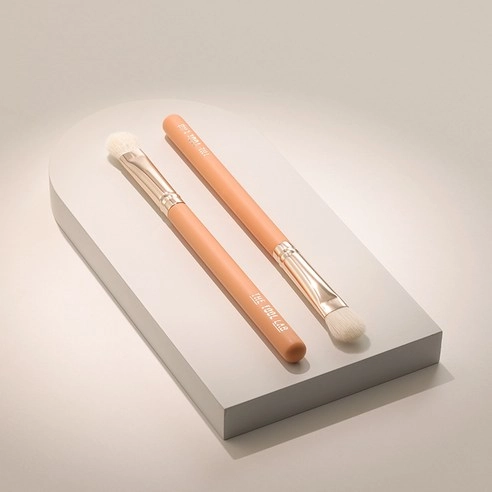 202 All Over Eyeshadow Medium, 14.8cm, 1pack - Image 4