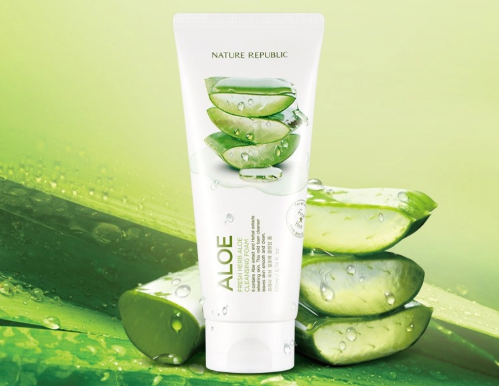 Fresh Herb Aloe Cleansing Foam, 170ml+170ml - Image 2