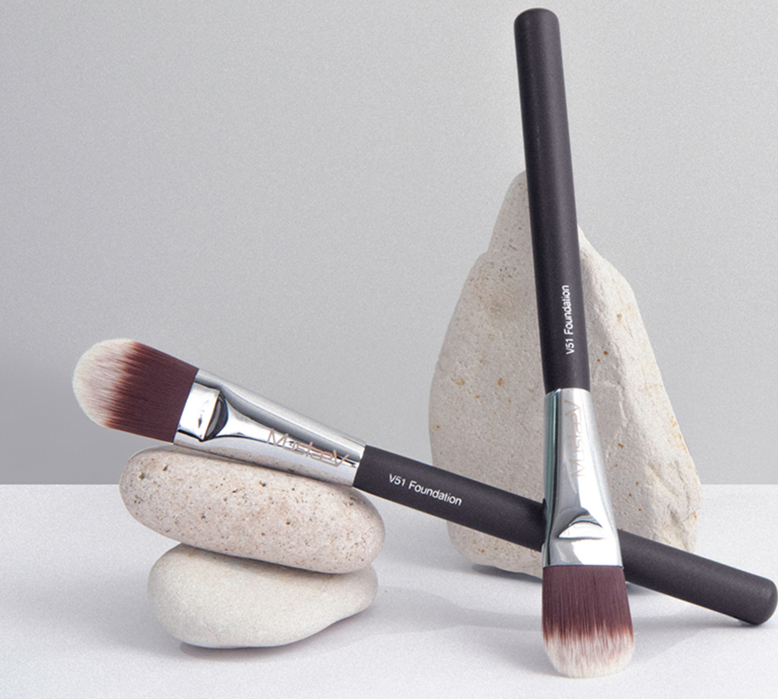 Secret Foundation Brush V51, 1pack - Image 3