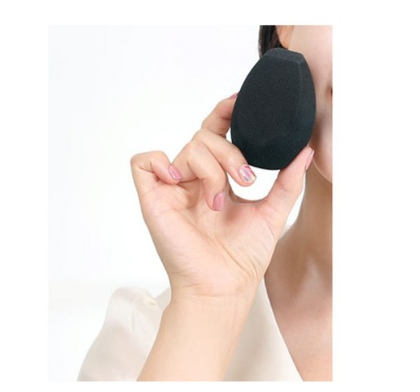 Black Makeup Sponge - Image 2