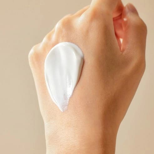 Wonder Veggie Relief Sun Cream [SPF50+/PA++++] - Image 3