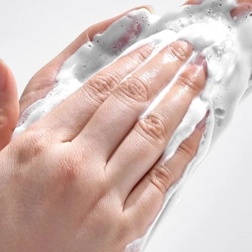 Red Lacto Collagen Clear Foam Cleanser 2.0, 300ml - Image 5