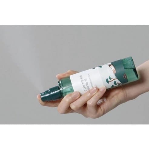 Round Lab Pine Calming Cica Body Mist, 150ml - Image 2
