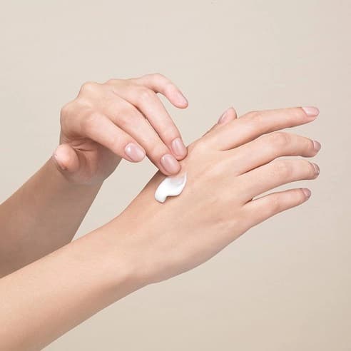 Perfumery Hand & Nail Cream [Chamomile Dive], 50ml, 1pack - Image 2