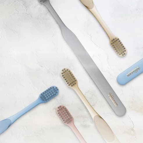 Light Toothbrush - Image 5