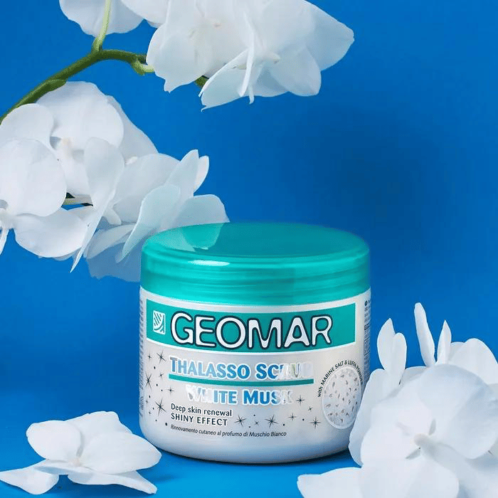 White Musk Body Scrub, 600g, 1pack - Image 3