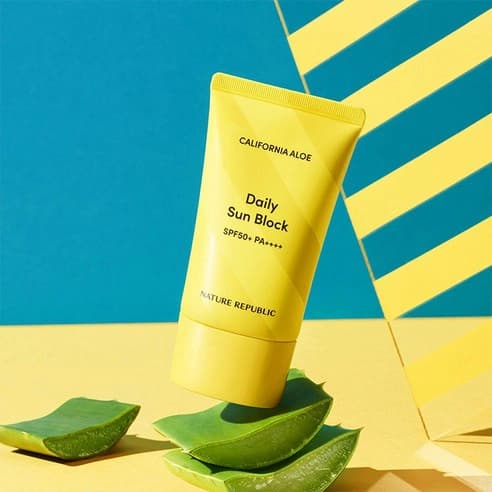 California Aloe Daily Sunscreen [SPF50+/PA++++], 57ml - Image 3