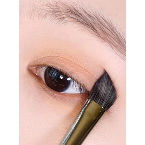 240 Eyeshadow Brush, 1pack - Image 6