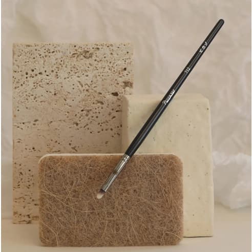 712 Concealer Brush, 1pack - Image 2