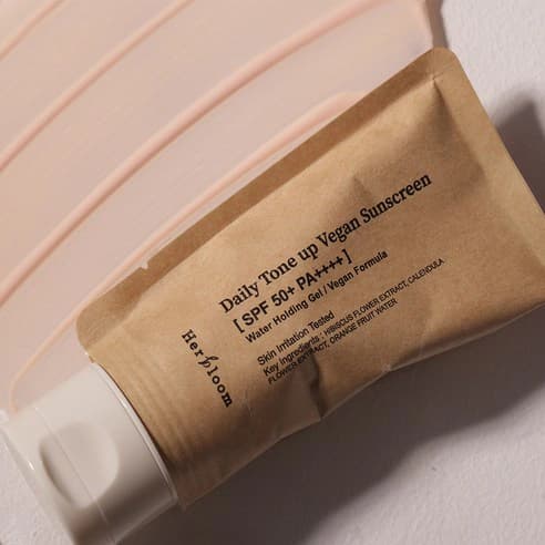 Daily Tone-up Vegan Sunscreen [SPF50+/PA++++], 50ml - Image 4