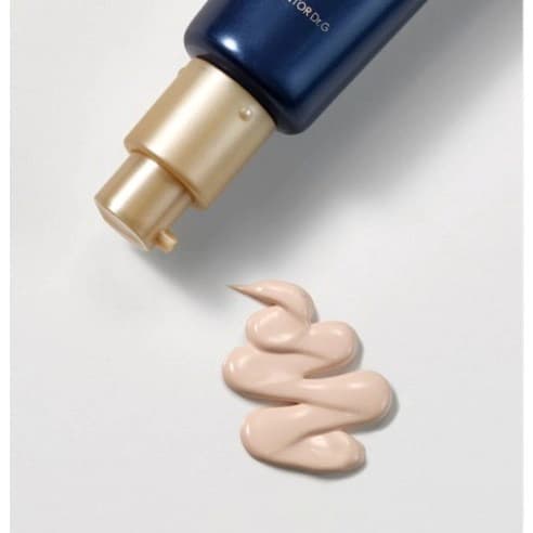 Black Snail Glutathione Tone-Up Sun [SPF50+/PA++++] - Image 3