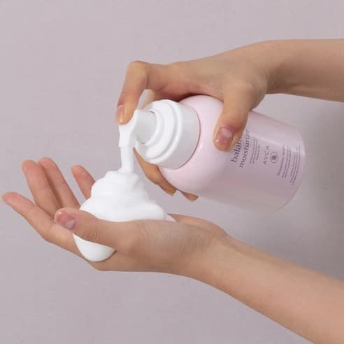 Pure & Bubble Mild Acidic Feminine Cleanser, 300ml - Image 7
