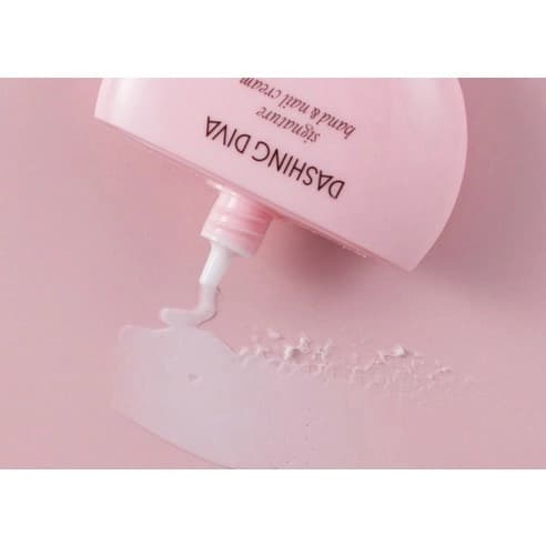 Signature Hand and Nail Cream, 50ml, 1pack - Image 4