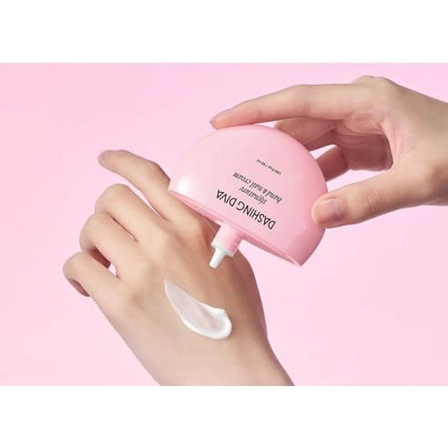 Signature Hand and Nail Cream, 50ml, 1pack - Image 5
