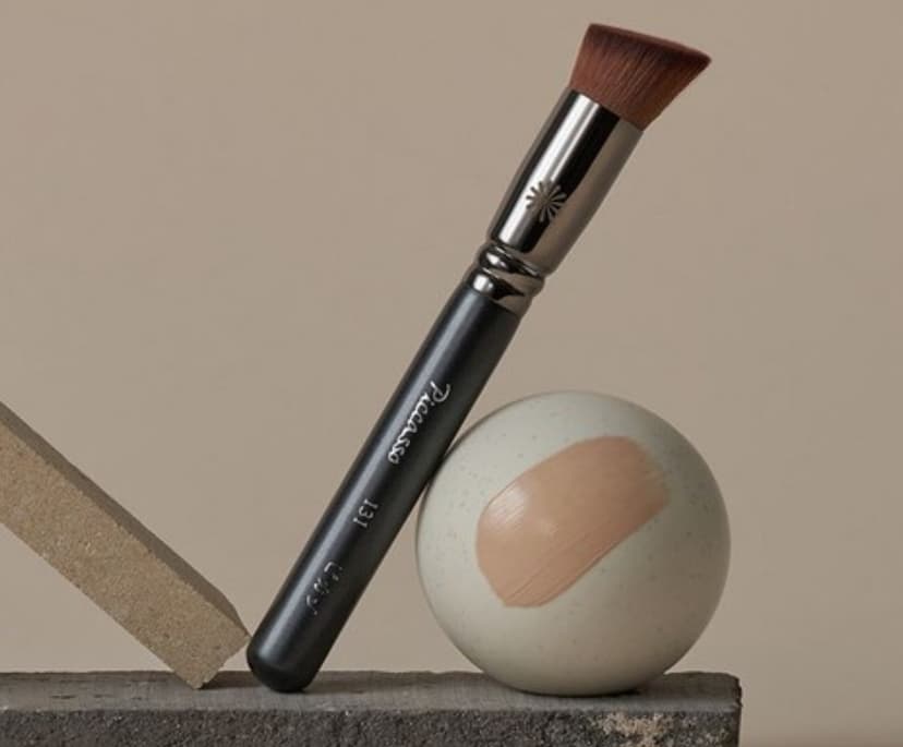 131 Foundation Brush, 1ea, 1pack - Image 2